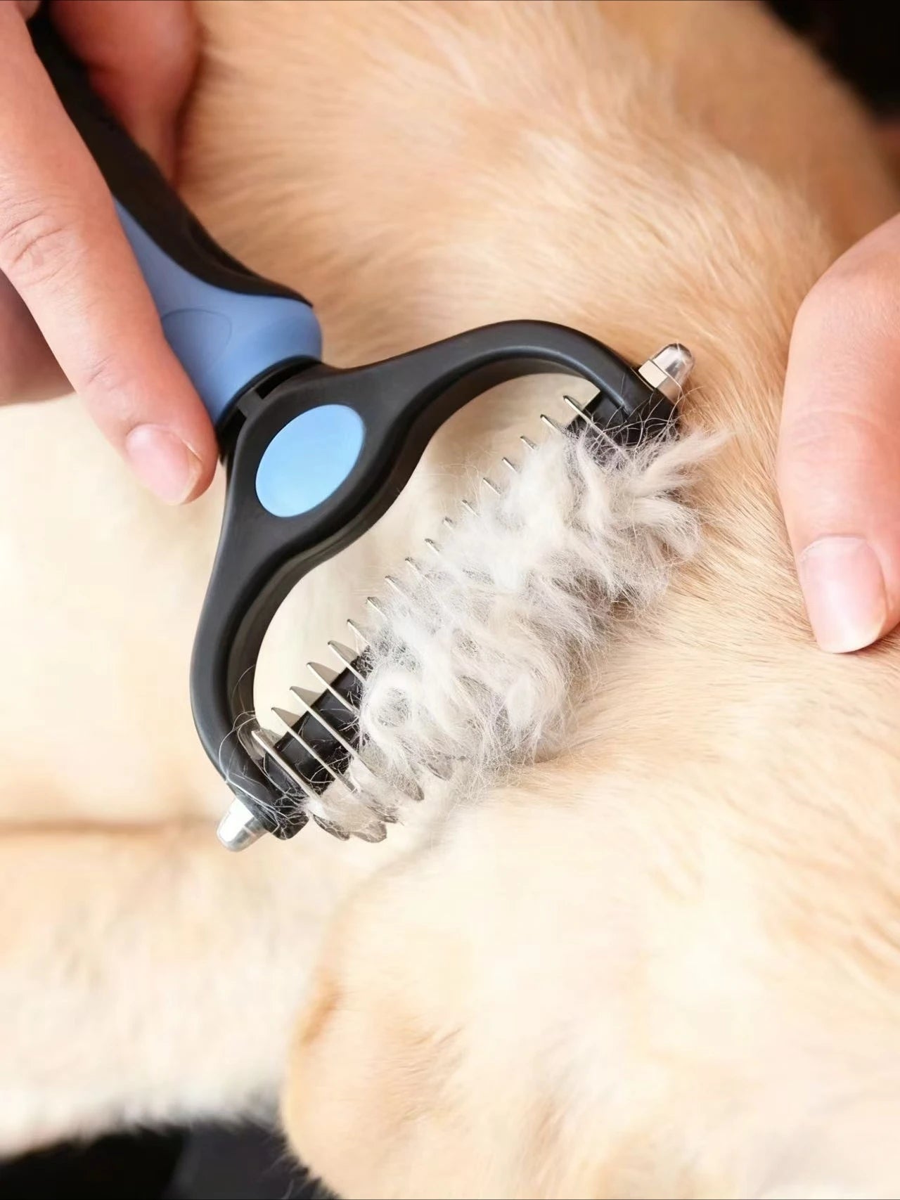 Pet Grooming Brush – Deshedding, Fur Removal & Knot Cutter for Dogs & Cats