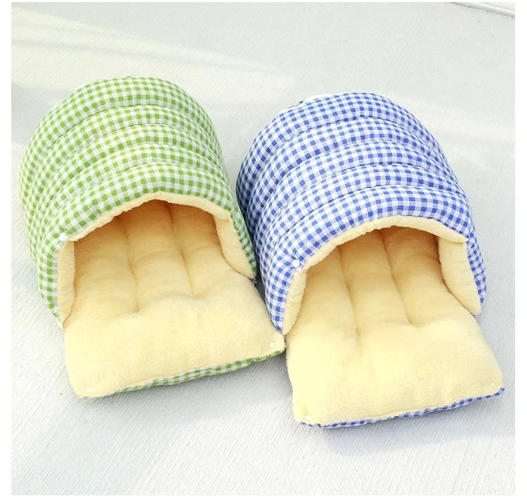 Winter Cat & Dog House – Closed Warm Plush Bed with Detachable Plaid Cover