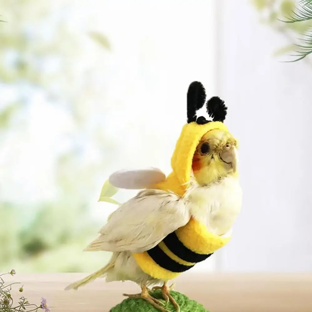 Bee-Shaped Bird Costume – Soft Hoodie Outfit for Parrots & Budgies