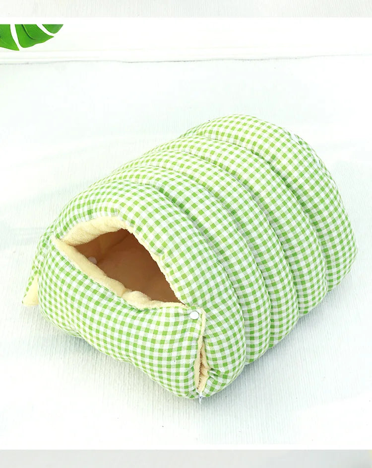 Winter Cat & Dog House – Closed Warm Plush Bed with Detachable Plaid Cover