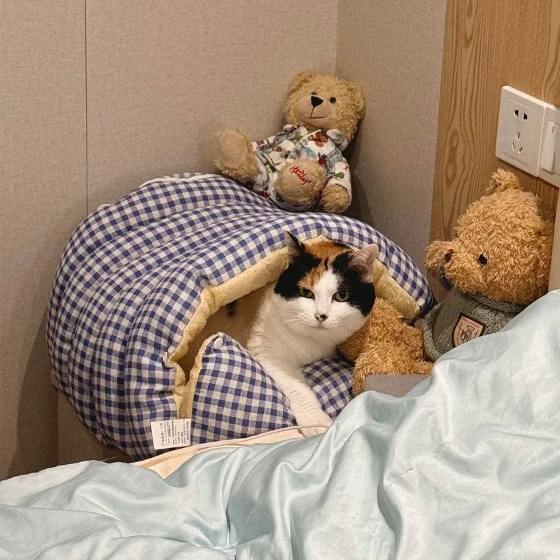 Winter Cat & Dog House – Closed Warm Plush Bed with Detachable Plaid Cover