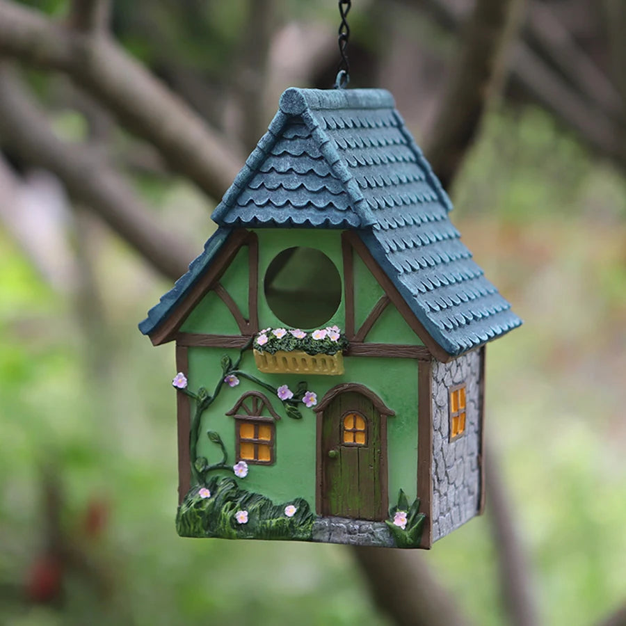 Outdoor Resin Birdhouse – Hanging Garden Cabin for Small Birds